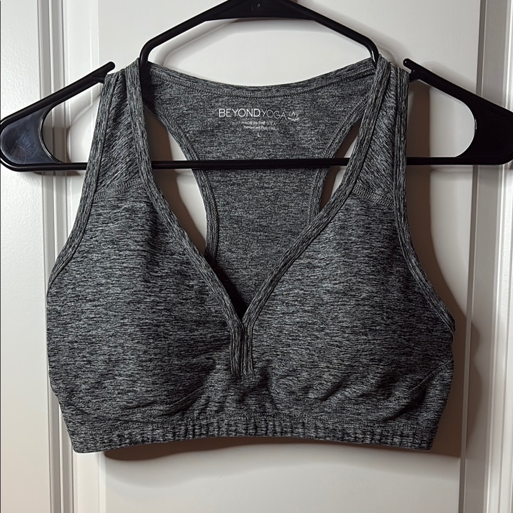Beyond Yoga Women's Gray Sports Bra size large
